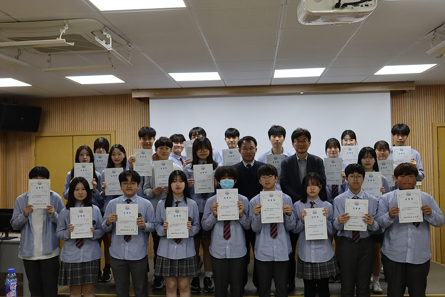 [��.����] �б��ӿ� �Ӹ��� ������ 3.21. ÷���̹���