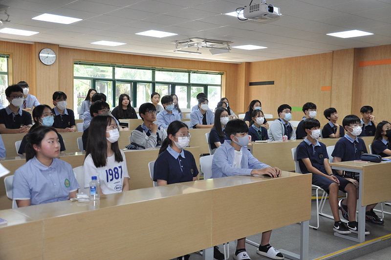 2�б�  ��,���� �б� �ӿ� �Ӹ��� 2021.8.3... ÷���̹���